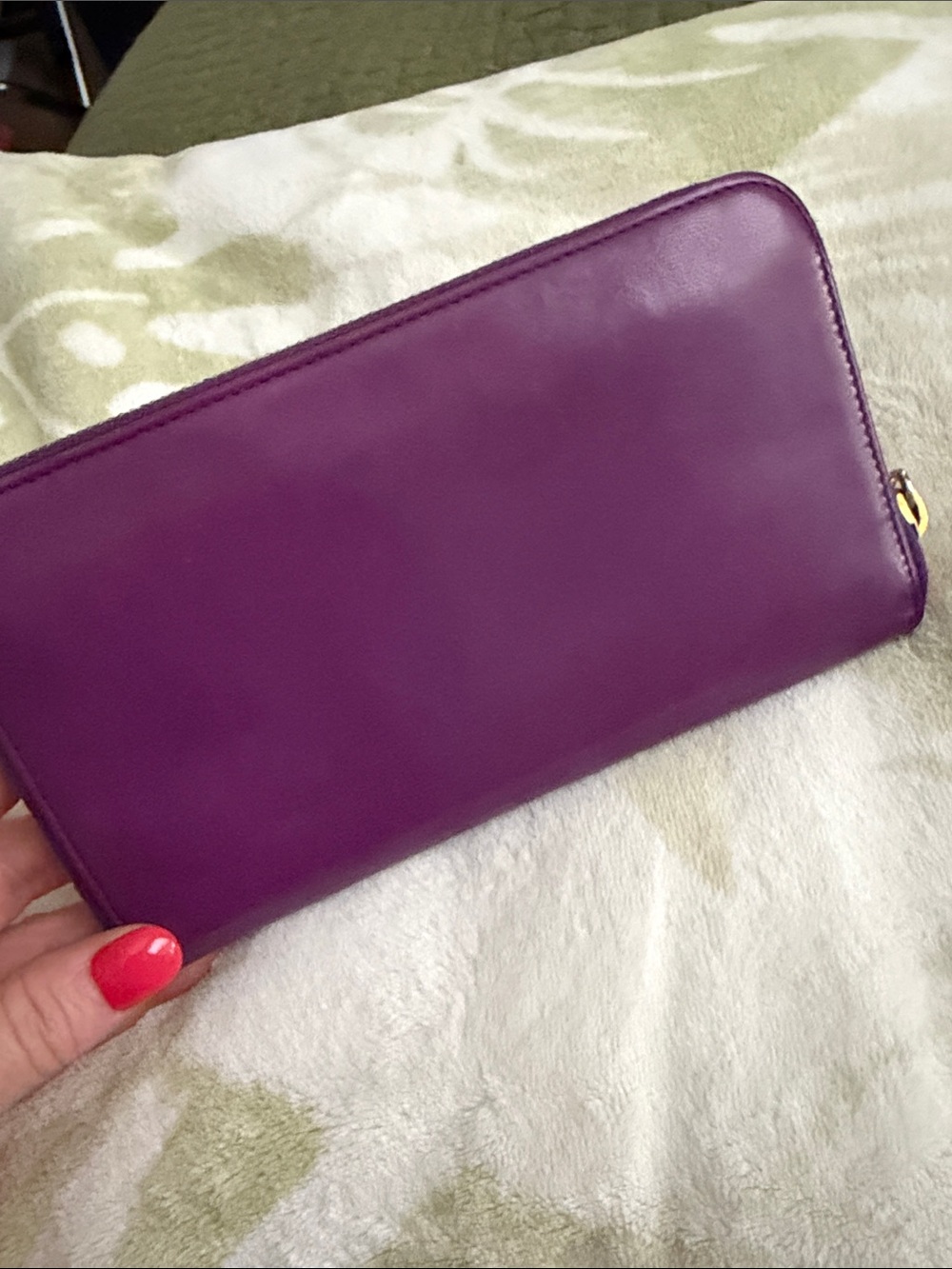 Miu Miu Violet Leather Zip Wallet with Gold Logo authenticity card included - Picture 4 of 11
